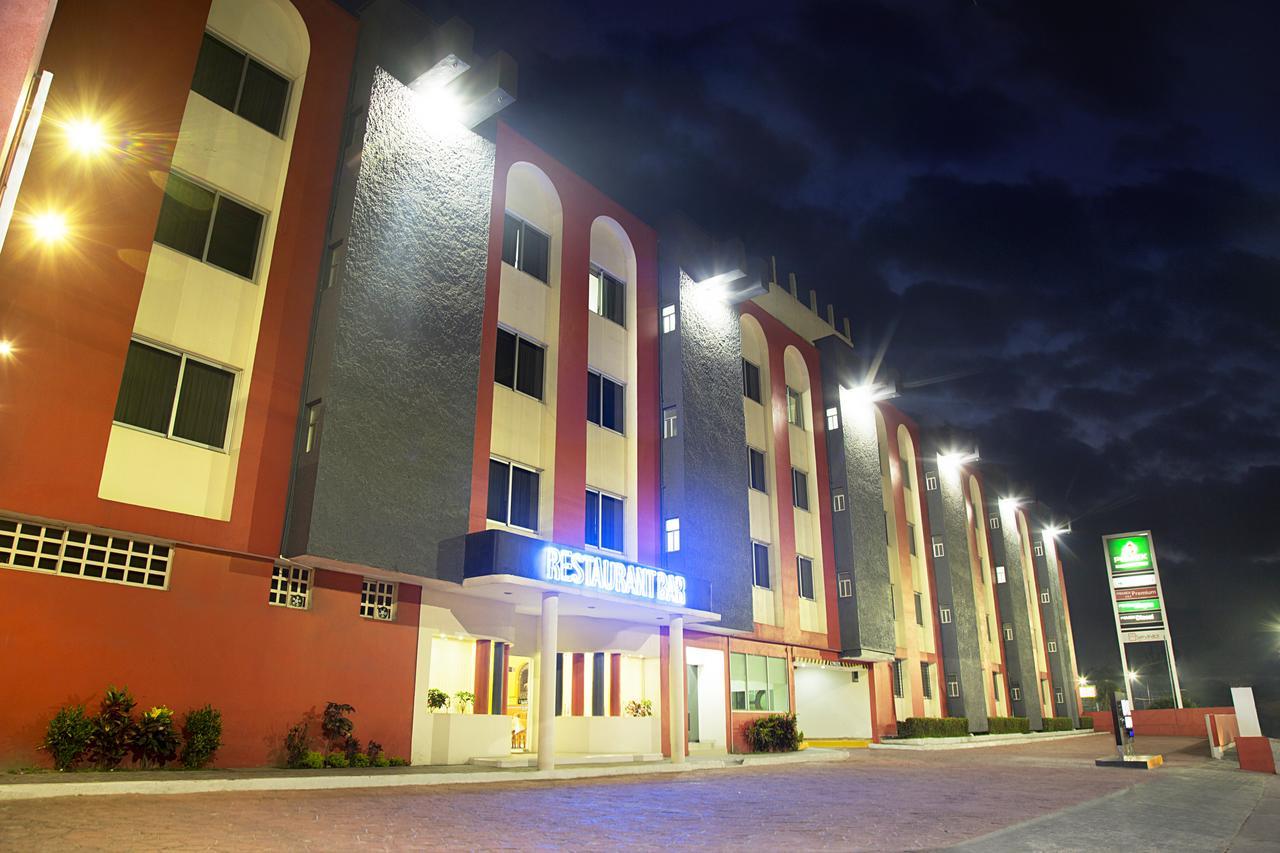 Hotel Madrid Minatitlán Zewnętrze zdjęcie